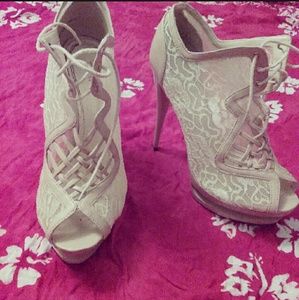 Vintage Lace Heels