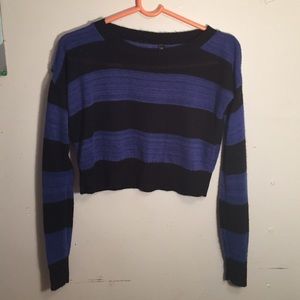 Crop top sweater