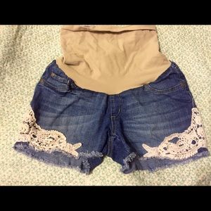 Motherhood Maternity MATERNITY FULL-PANEL shorts.