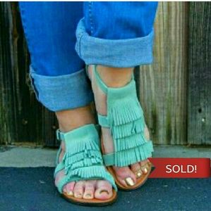 New Minnetonka Aqua MAUI fringe Sandal 71302