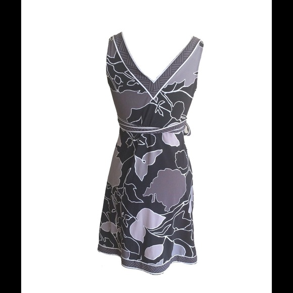 ❌SOLD❌Size XS BCBGMAXAZRIA Printed Dress - Picture 2 of 2