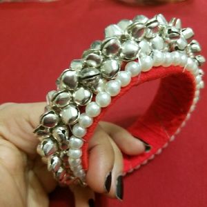 Silver ghungroo bangle (1)