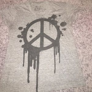 Grey peace sign tshirt