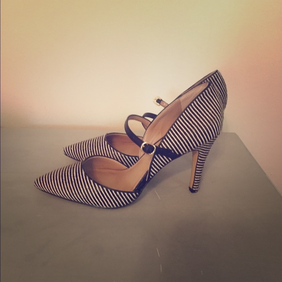 Banana Republic heels. Worn once.