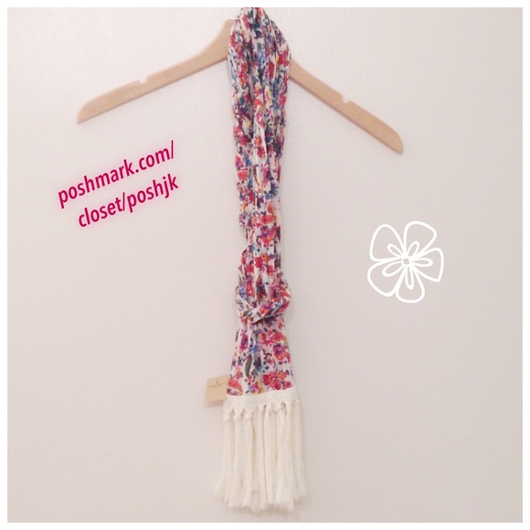 NWT American Eagle Scarf❣ - Picture 1 of 4