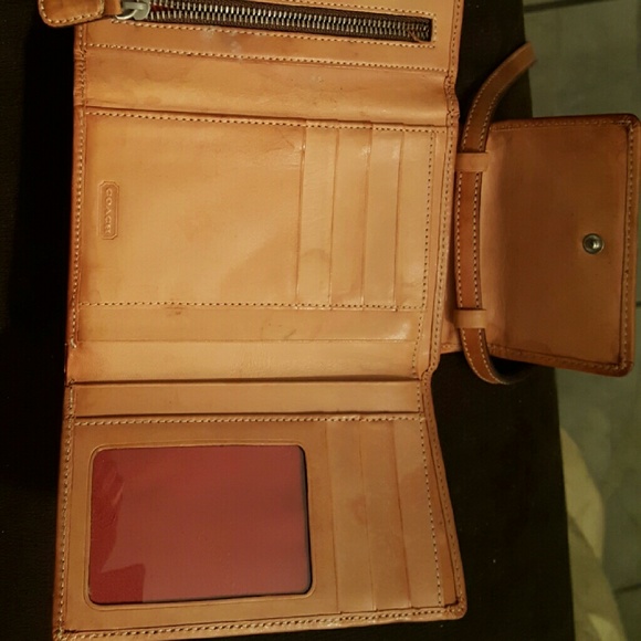 Authentic Coach purse - Picture 3 of 4