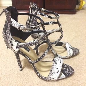 Sophia & Lee Shoes - Snake print heels Sophia & Lee Shoes - Snake print heels