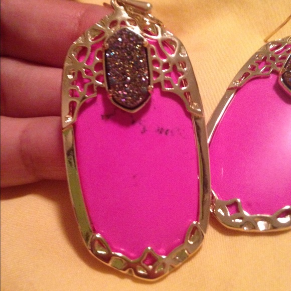 Kendra Scott deva earrings in magenta and druzy