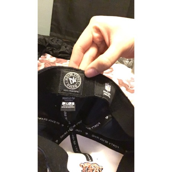 Bears hat - Picture 4 of 4