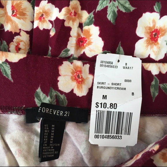 NWT Forever 21 Floral Circle Skirt - Picture 3 of 3