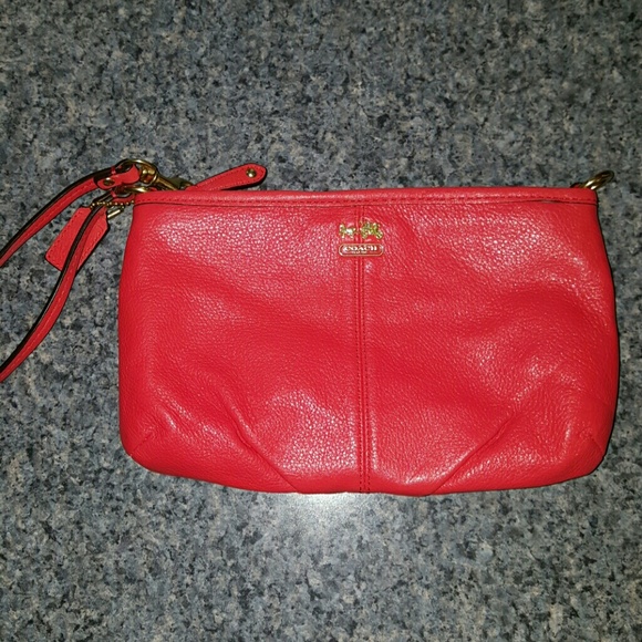 NWOT large coach wristlet/clutch