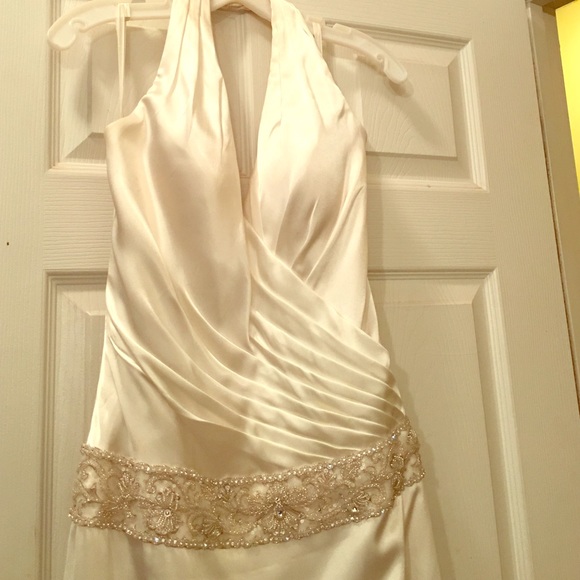 Marilyn Monroe Type Embellished Ivory Satin Dress - Picture 1 of 4