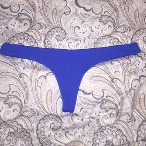 Thong bikini bottoms