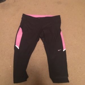 Cute pink nike cropped running tights