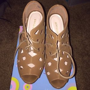 tan wedges