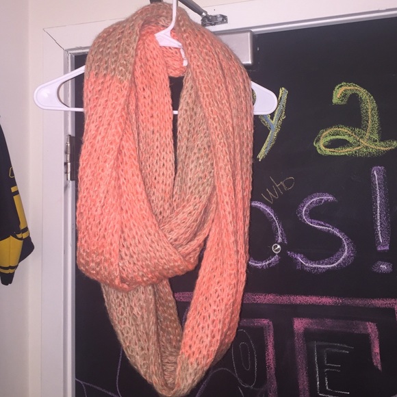 ALDO 100% Acrylic Infinity Scarf.