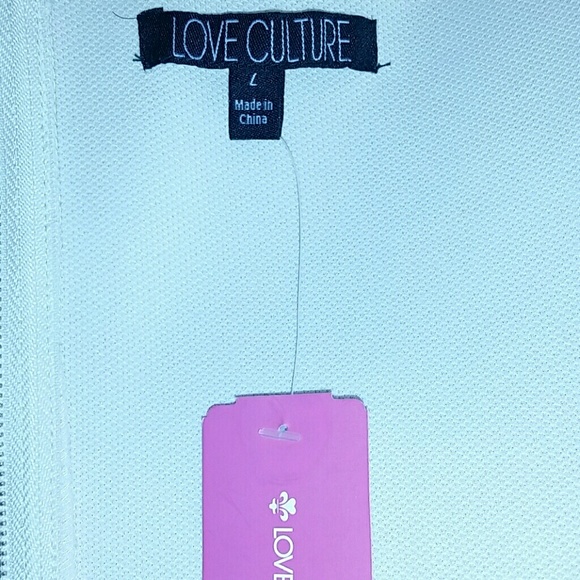 Mesh detailed crop top - Picture 3 of 3