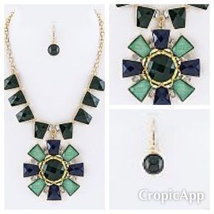 Green Flower Statement Necklace Set