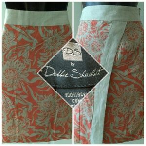 Beautiful linen and rayon floral mini!