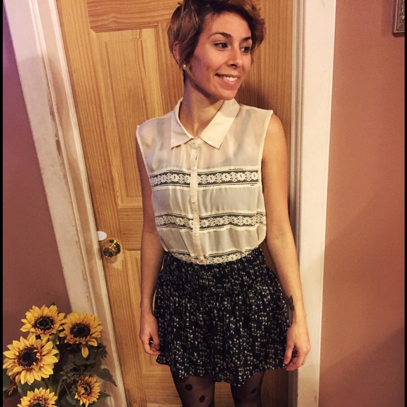 Top - Picture 4 of 4