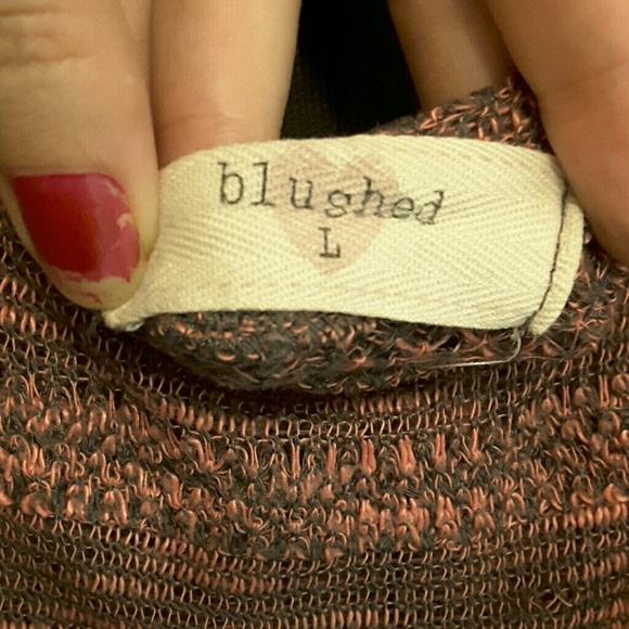 Knit grey and pink shirt - Picture 3 of 4
