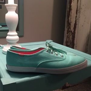 Keds. Size 7.