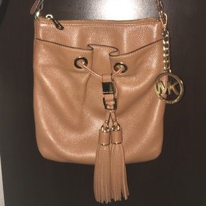 Micheal Kors Camden Drawstring Crossbody