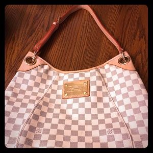 NWOT LV Purse