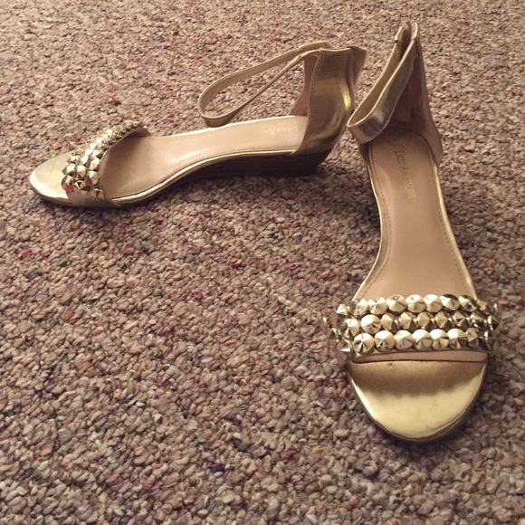 Enzo Angiolini Gold flats