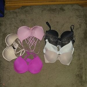 6 assorted bras. Pink with cool back is sold.
