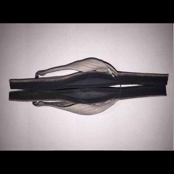 RAINBOW FLIP FLOPS. NWOT. - Picture 2 of 4