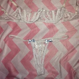 Lace bra and panty set