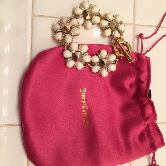 Juicy Couture Flower Bracelet - Picture 3 of 4