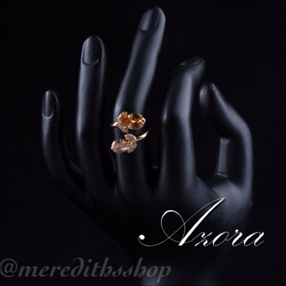 NWT The Azora Ring - Picture 2 of 4