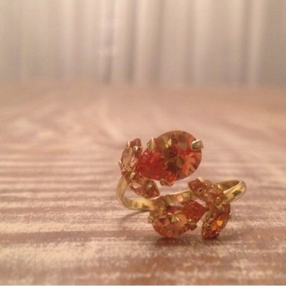 NWT The Azora Ring - Picture 4 of 4