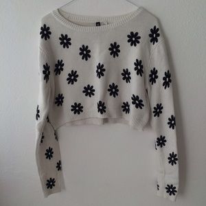 H&M Cropped Daisy Sweater