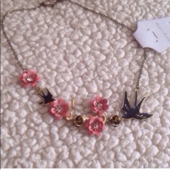 (S2) Swallow Necklace - Picture 2 of 3