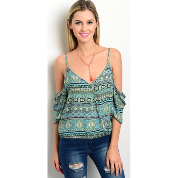 ❥Hipster Off The Shoulder with Fitted Bottom Top. - Picture 6 of 6