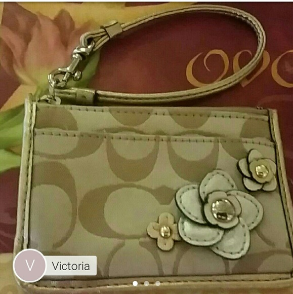 Coach floral Id  case wallet