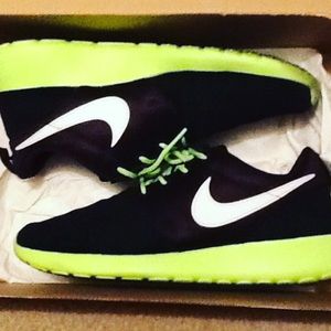 Black and green roshes