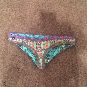 Mashing pineapple bathing suit bottoms NWOT