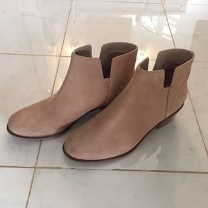 BRAND NEW-Suede Booties