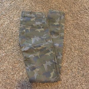 Camo skinny jeans