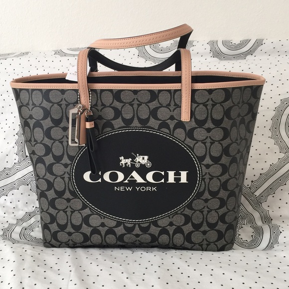 🎉NWT LARGE COACH TOTE🎉