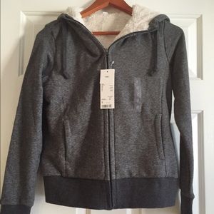 NWT Uniqlo grey fur lined hoodie