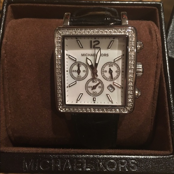 NWT Michael Kors Watch Genuine Alligator Leather - Picture 3 of 4