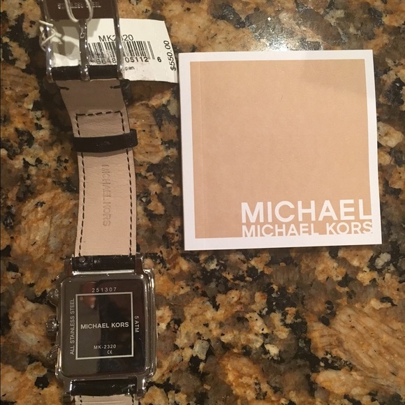 NWT Michael Kors Watch Genuine Alligator Leather - Picture 4 of 4
