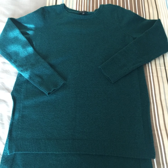 Limited green tunic sweater