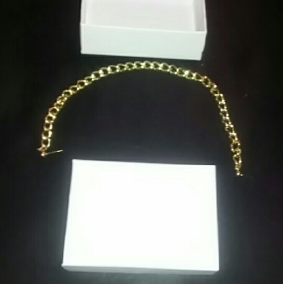 One piece gold faux chain - Picture 2 of 2