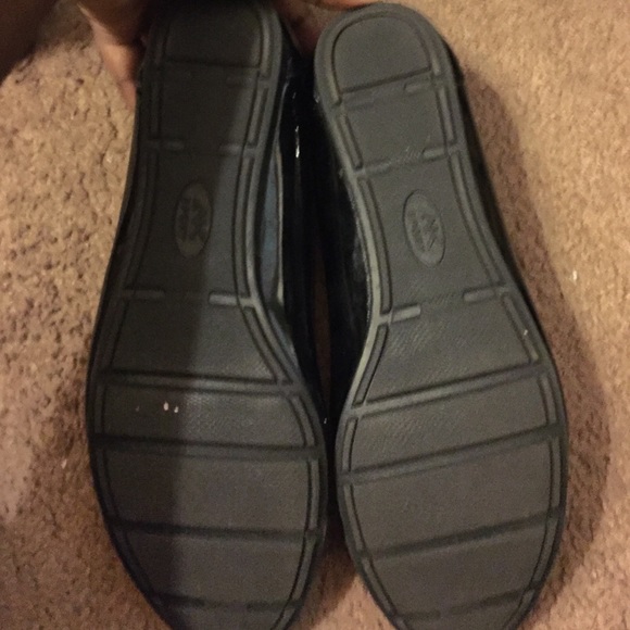 MAKE ANY OFFER‼️‼️ Anne Klein Black Flats - Picture 4 of 4